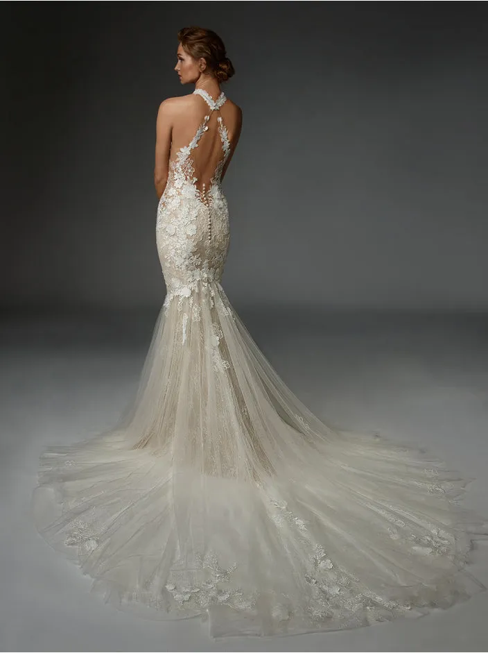 Eye-Catching White Wedding Dress